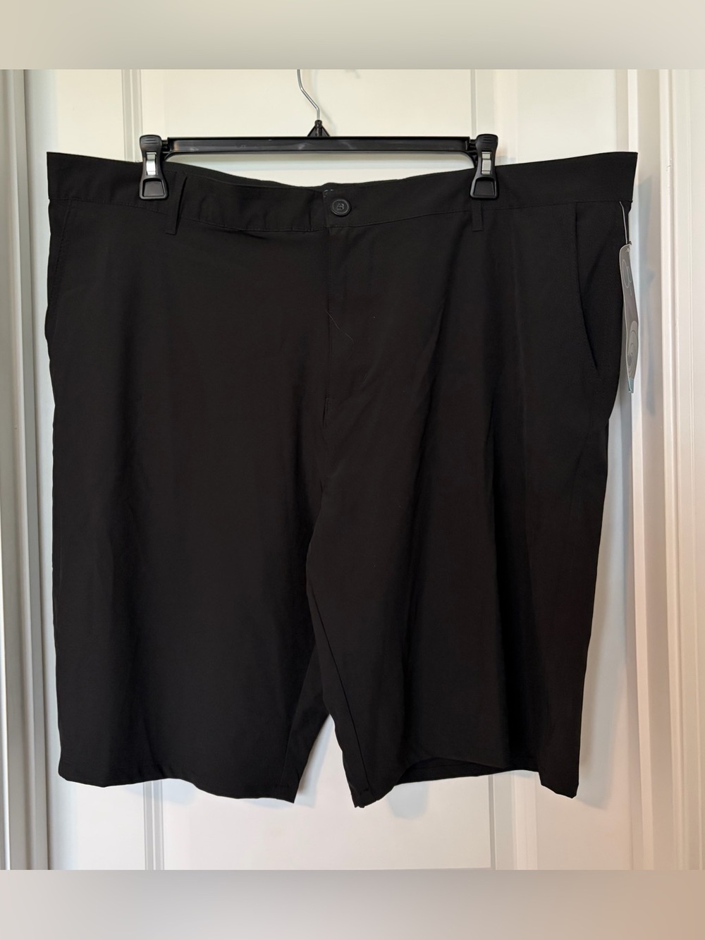 OP Opflex NWT- Men's Black Flat-Front Shorts
Size 44